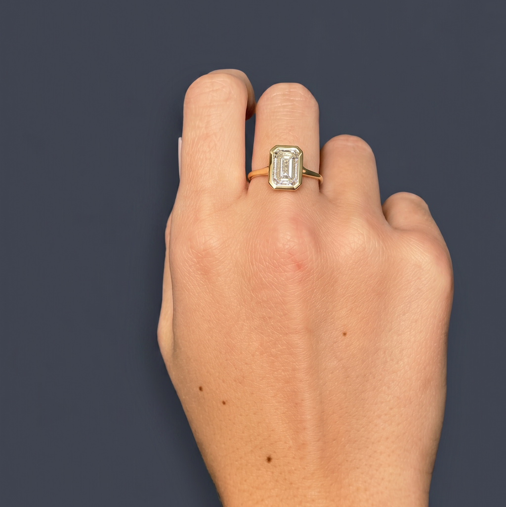 Empire - Emerald Bezel Ring