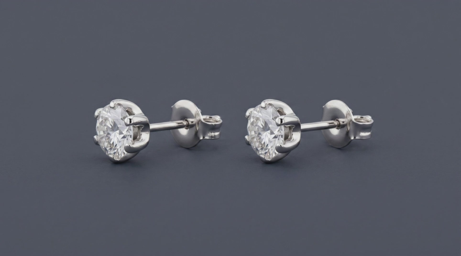 Rivoli - Round Earrings