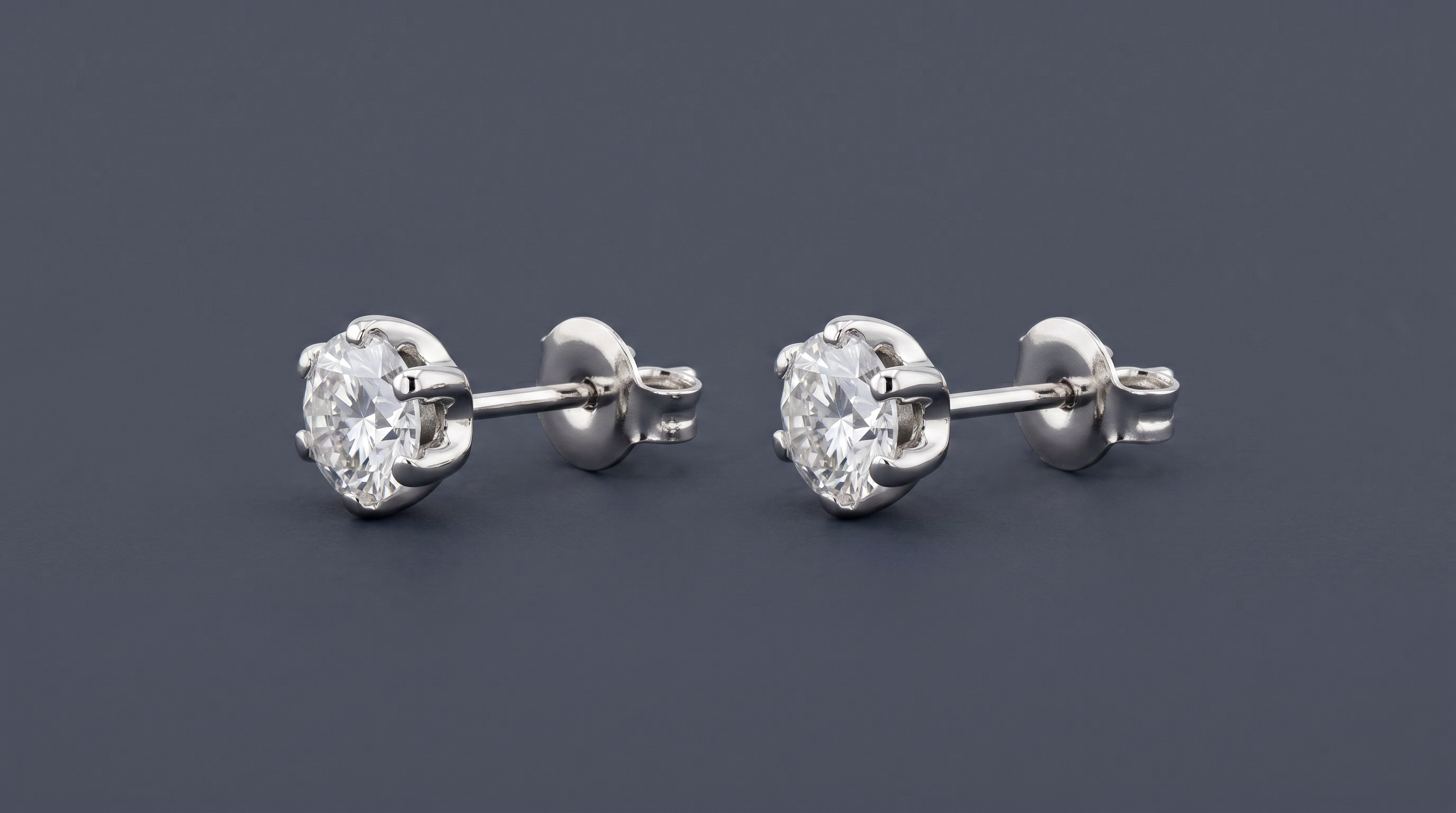 Rivoli - Round Earrings